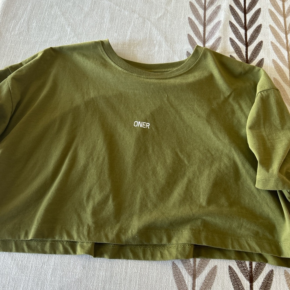Oner Active Green Crop Top - Picture 2 of 10